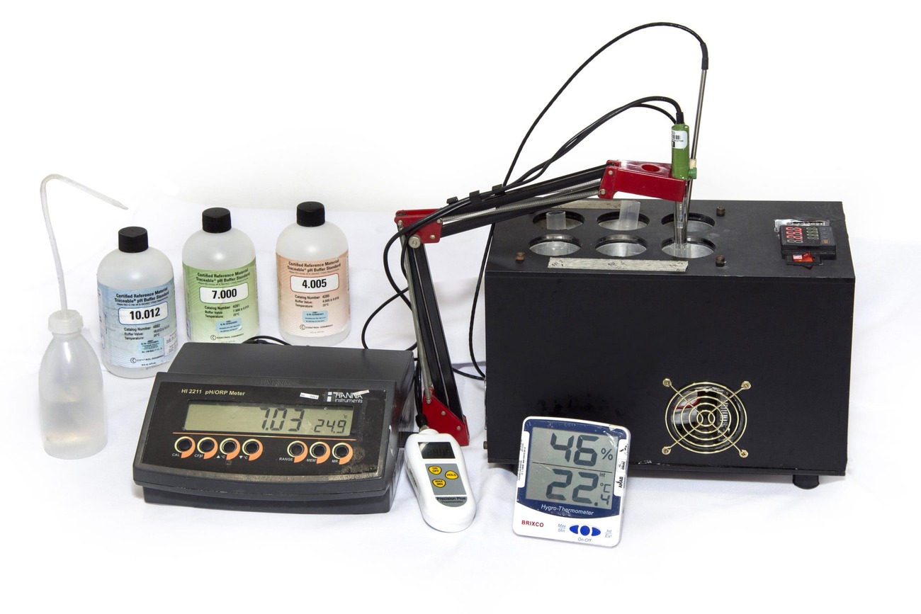 Calibración de equipos multiparámetro para análisis y control de calidad.
